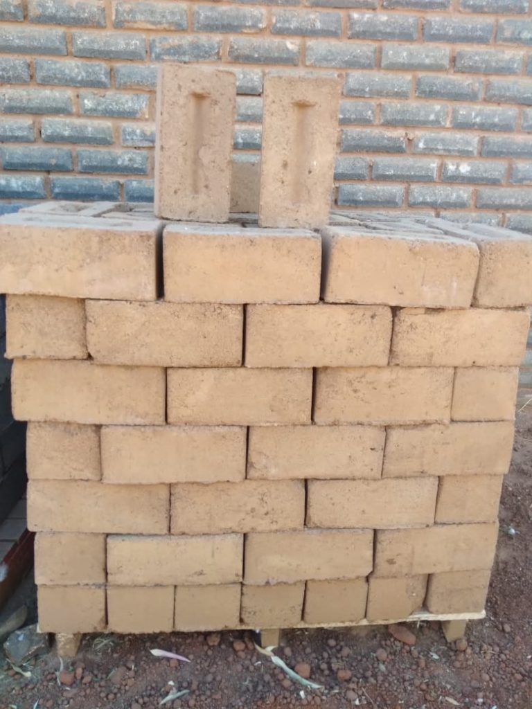Block Red Pallet